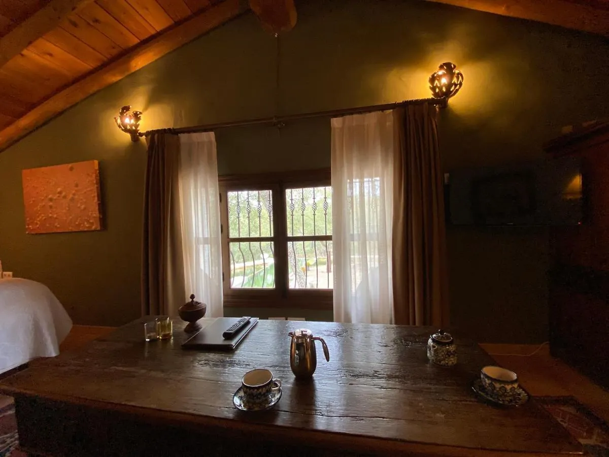Valle del Arroyo Casas Rurales - B&B - Solo adultos Cortelazor